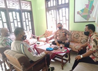 *Wilayah Desa Binaan Rawan Bencana Banjir, Bhabinkamtimas Polsek Widang Laksanakan Sambang*