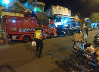 Polsek Semanding Patroli Pasar bongkaran