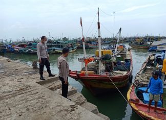 Polsek Bancar Tuban Berikan Himbauan Masyarakat Nelayan