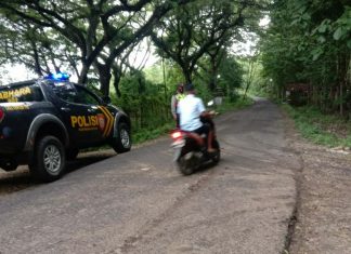 ANTISIPASI GANGGUAN KAMTIBMAS SORE HARI, POLSEK KENDURUAN PATROLI JELANG MAGHRIB JALAN POROS