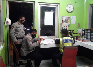 Cegah Kriminalitas Patroli Malam Polsek Tambakboyo Sambangi Obvit PT SBI