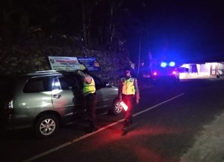 Patroli Blue Light Polsek Senori Polres Tuban Berikan Rasa Aman Di Jalur Perbatasan