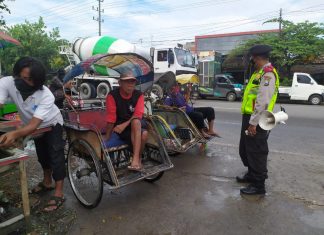 GIAT DEPAN PASAR TRADISIONAL ANTISIPASI KEMACETAN