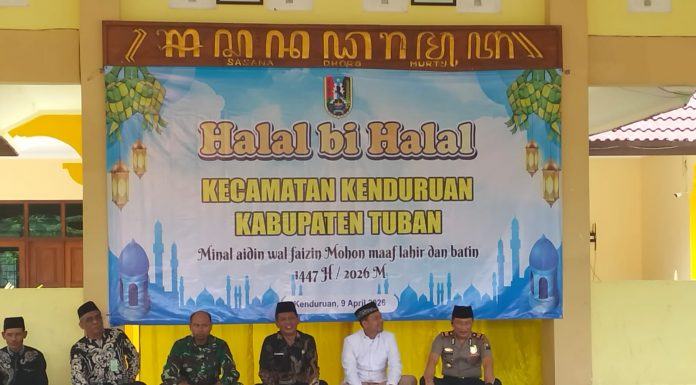 Kapolsek Kenduruan Polres Tuban menghadiri Halal Bihalal di Pendopo Kecamatan Kenduruan