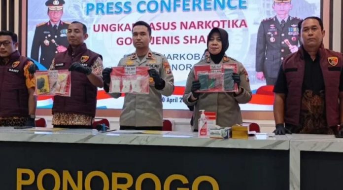 Polres Ponorogo Amankan Pengedar Narkoba Asal Madiun, Sita 301 Gram Sabu